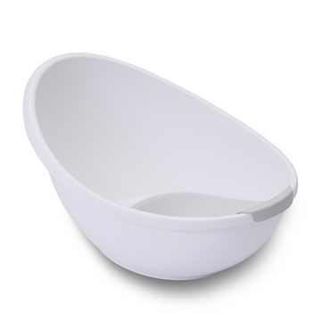 Open image in slideshow, Baby cuddle bath with bath seat - White