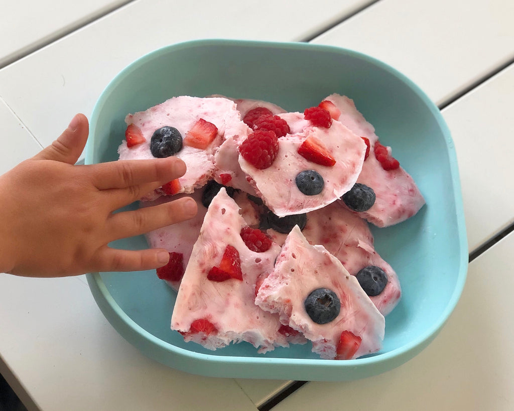 Frozen Yoghurt Bark with Berries